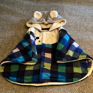 Holiday gift 🥰 Disney Mickey Mouse fleeze poncho.